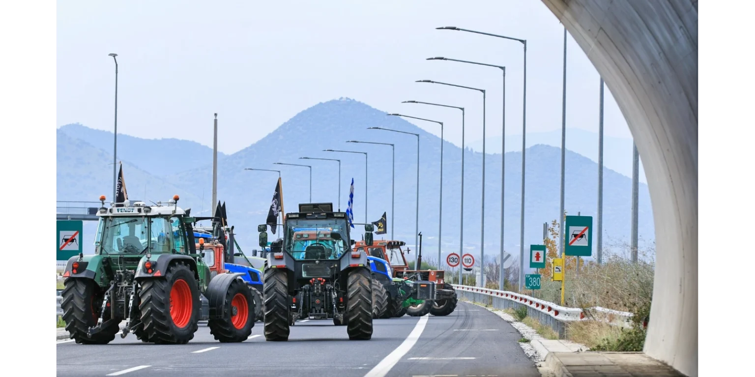 Μητσοτάκης: Ο «άτρωτος πρωθυπουργός» που άντεξε ακόμα και στα αγροτικά μπλόκα