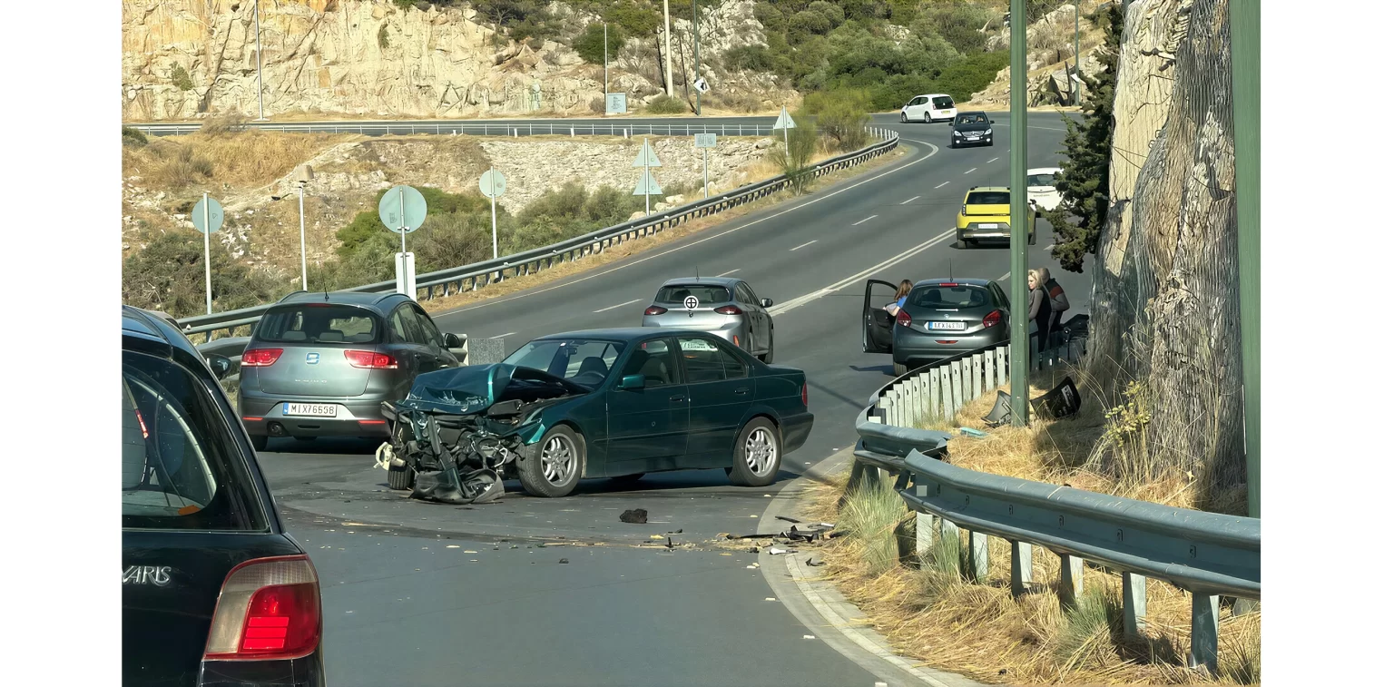 Τροχαίο στις «Τρύπες του Καραμανλή» – Προειδοποίηση προς τους οδηγούς